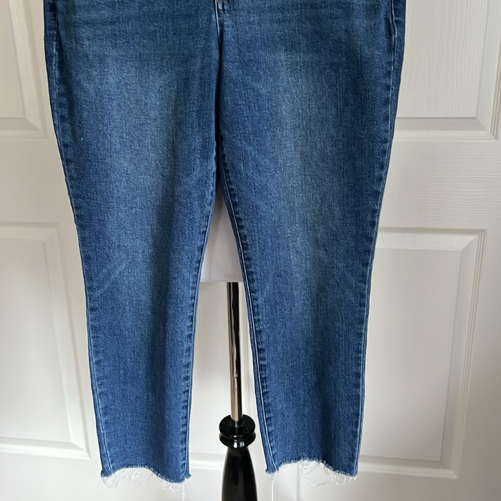 Wit and Wisdom Cropped Raw Edge Denim Jean Womens Sz 12 Petite - Picture 3 of 15